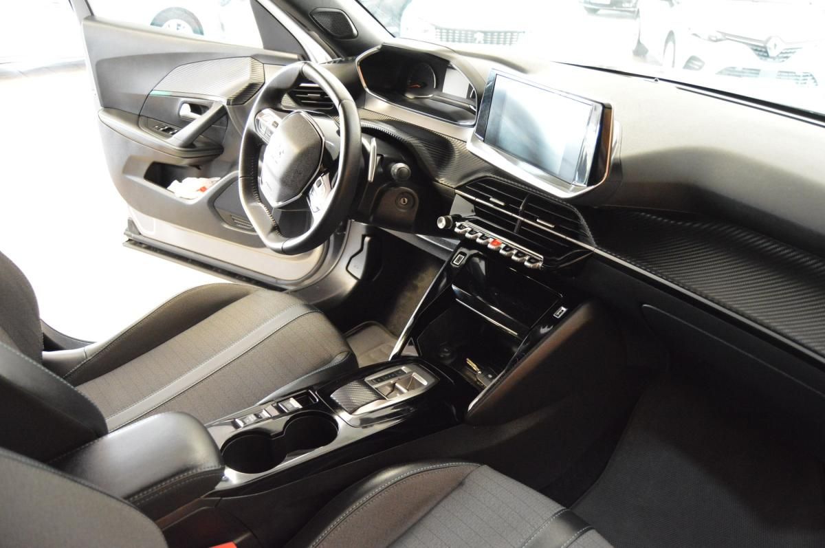 peugeot-2008-2023-gasolina-1199cc
