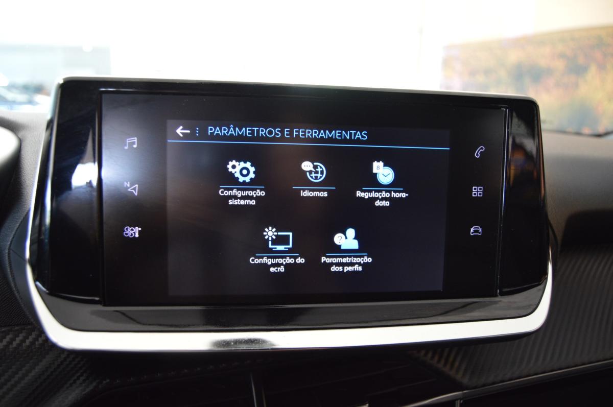 peugeot-2008-2023-gasolina-1199cc