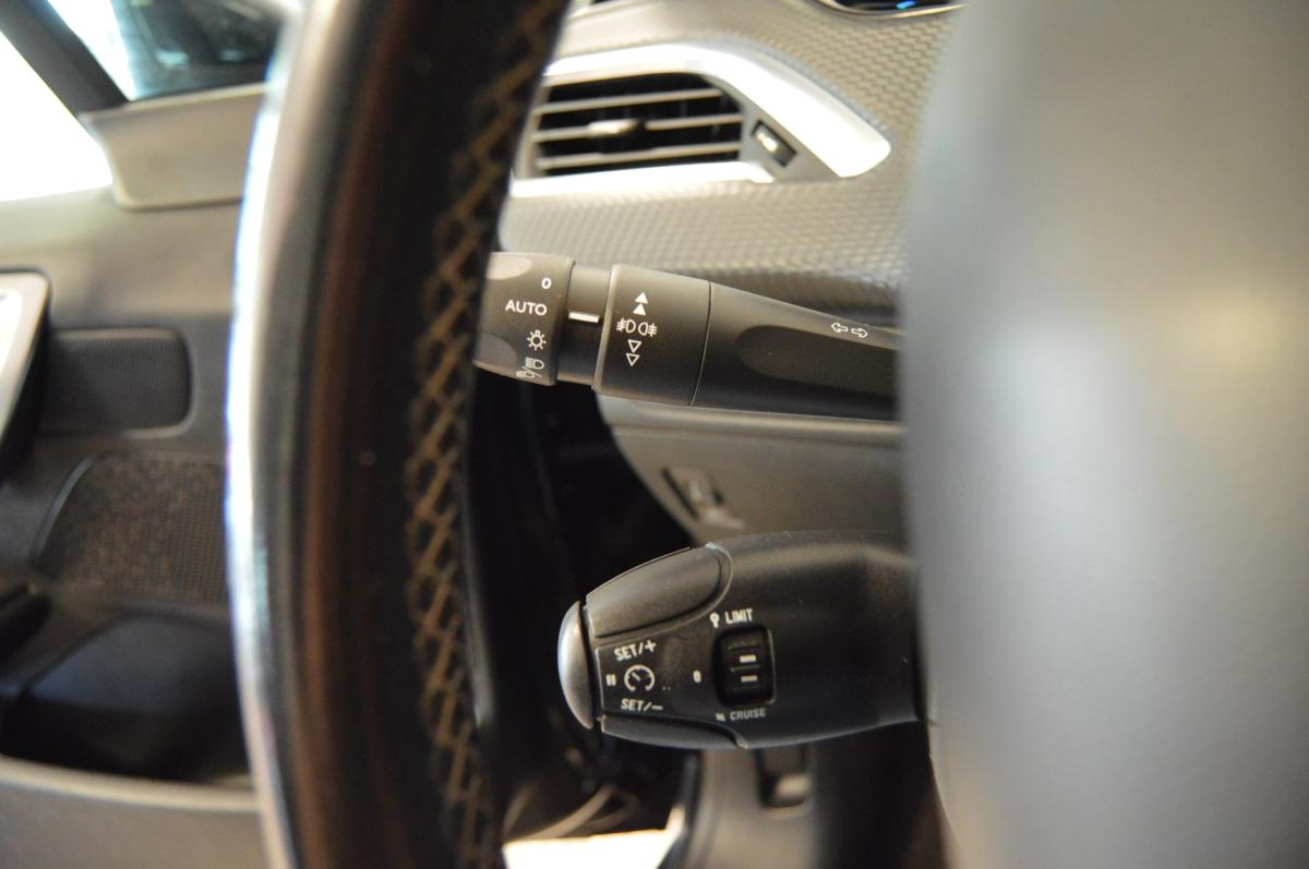 peugeot-2008-2017-gasolina-1199cc
