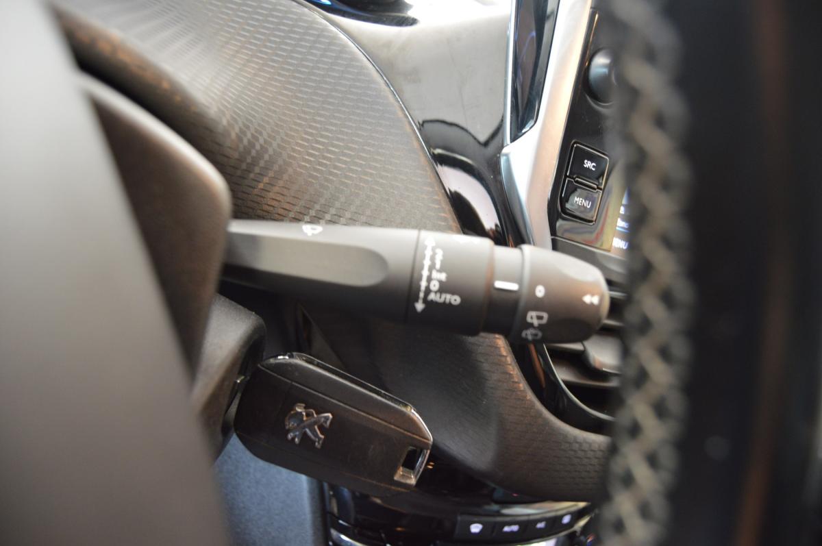peugeot-2008-2017-gasolina-1199cc