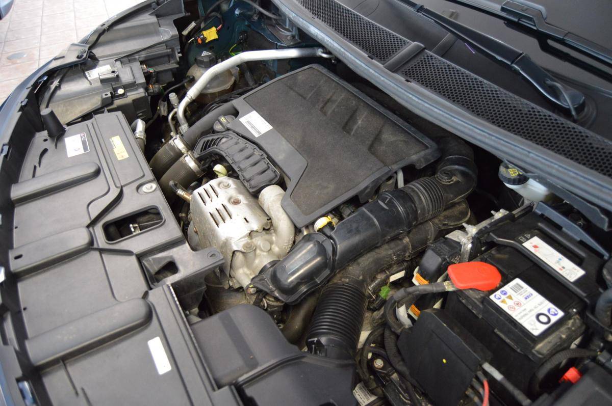 peugeot-5008-2022-gasolina-1199cc