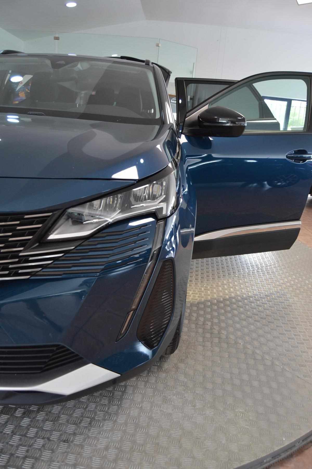 peugeot-5008-2022-gasolina-1199cc