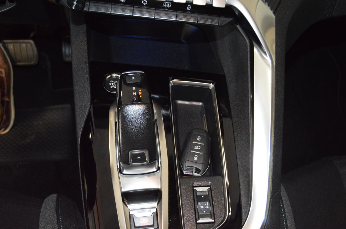 peugeot-5008-2022-gasolina-1199cc