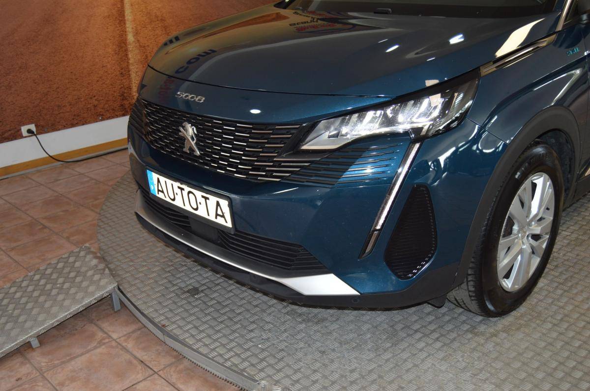 peugeot-5008-2022-gasolina-1199cc