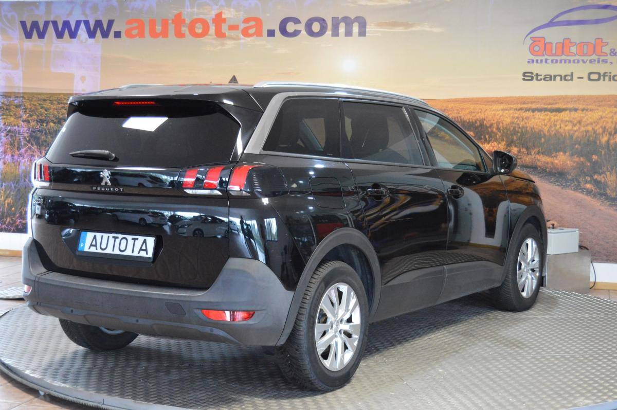 peugeot-5008-2018-gasolina-1199cc