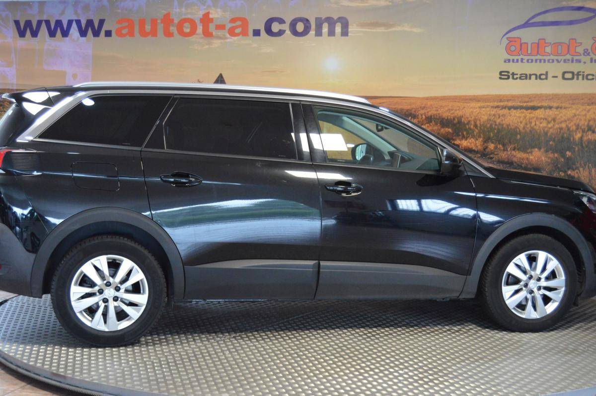peugeot-5008-2018-gasolina-1199cc