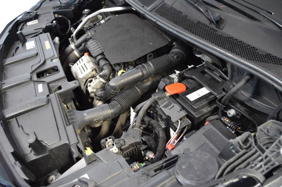 peugeot-5008-2018-gasolina-1199cc