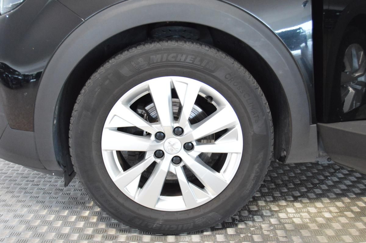 peugeot-5008-2018-gasolina-1199cc