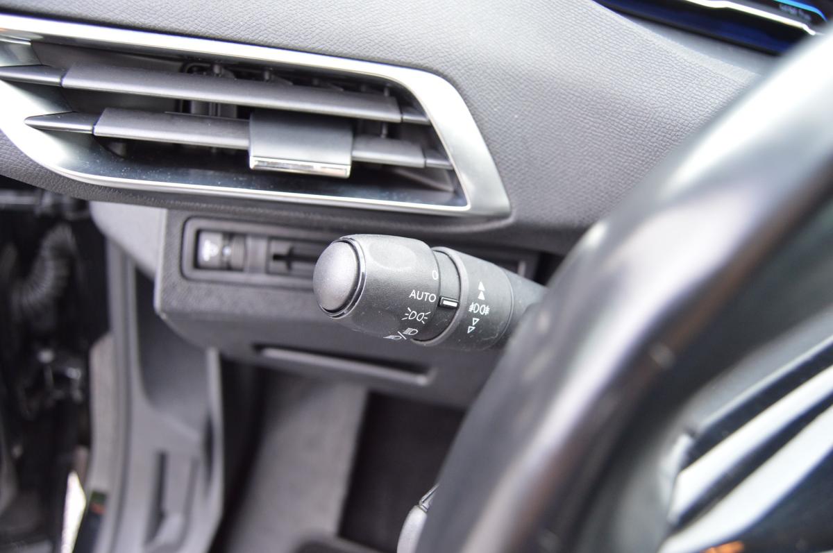 peugeot-5008-2018-gasolina-1199cc