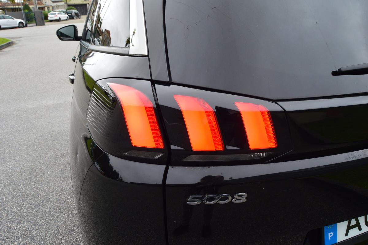 peugeot-5008-2018-gasolina-1199cc