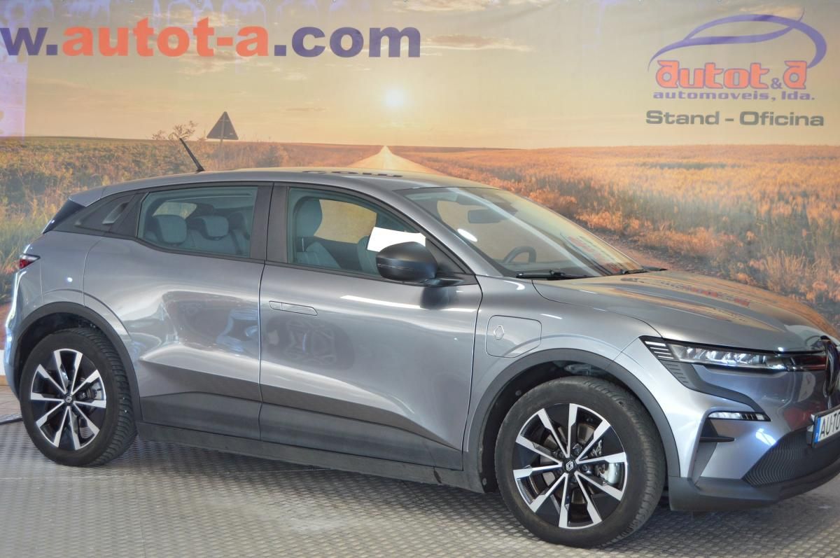 renault-megane-e-tech-2023-eletrico-0cc