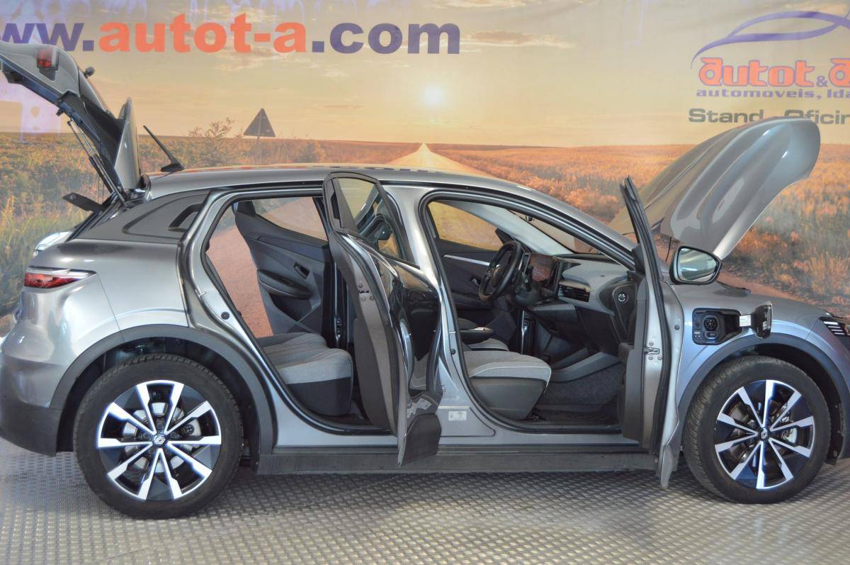 renault-megane-e-tech-2023-eletrico-0cc