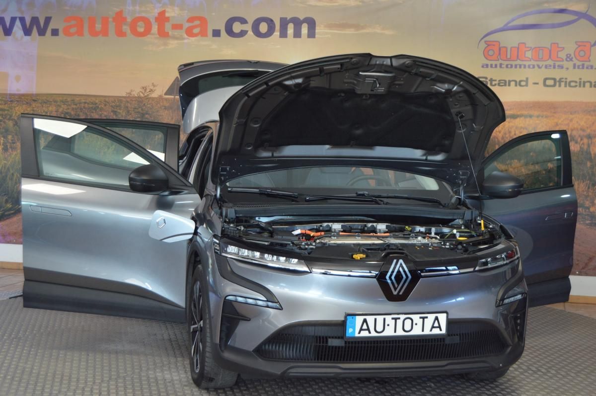 renault-megane-e-tech-2023-eletrico-0cc