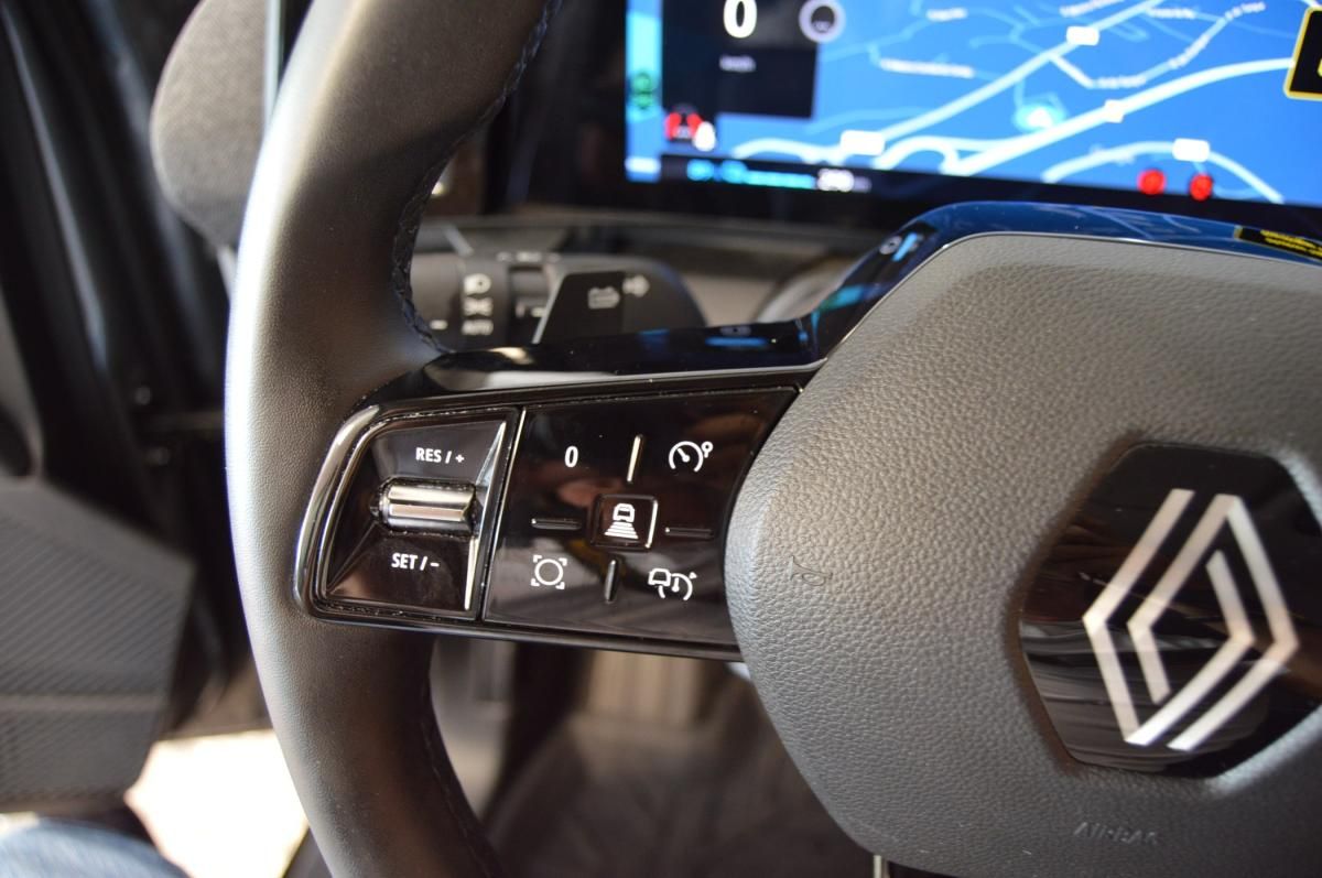 renault-megane-e-tech-2023-eletrico-0cc