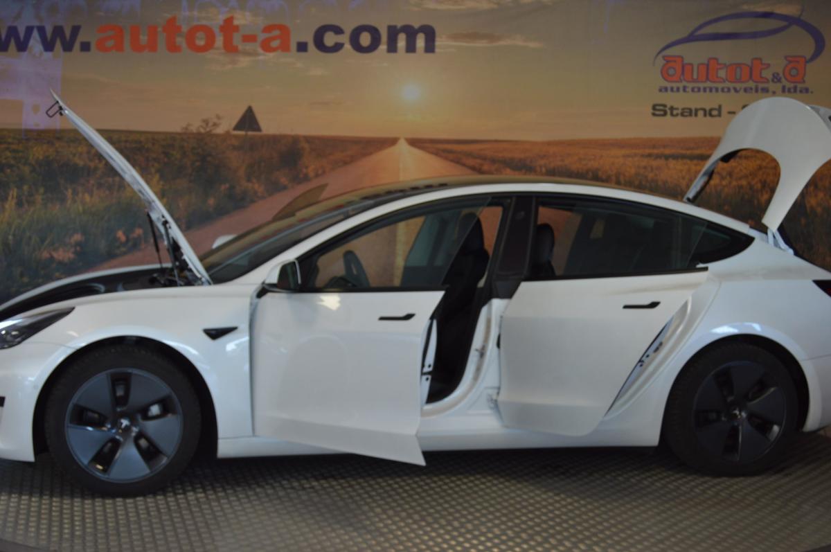 tesla-model-3-2021-eletrico-500cc