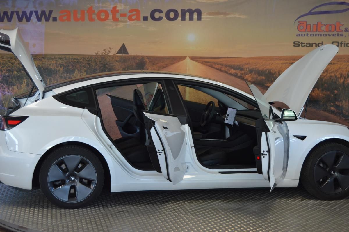 tesla-model-3-2021-eletrico-500cc