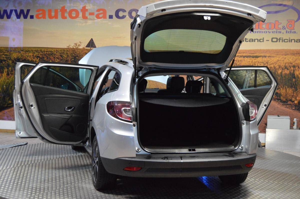renault-megane-sport-tourer-2014-diesel-1461cc