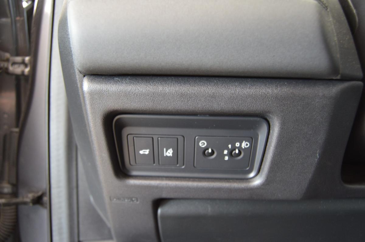 land-rover-discovery-2016-diesel-1999cc
