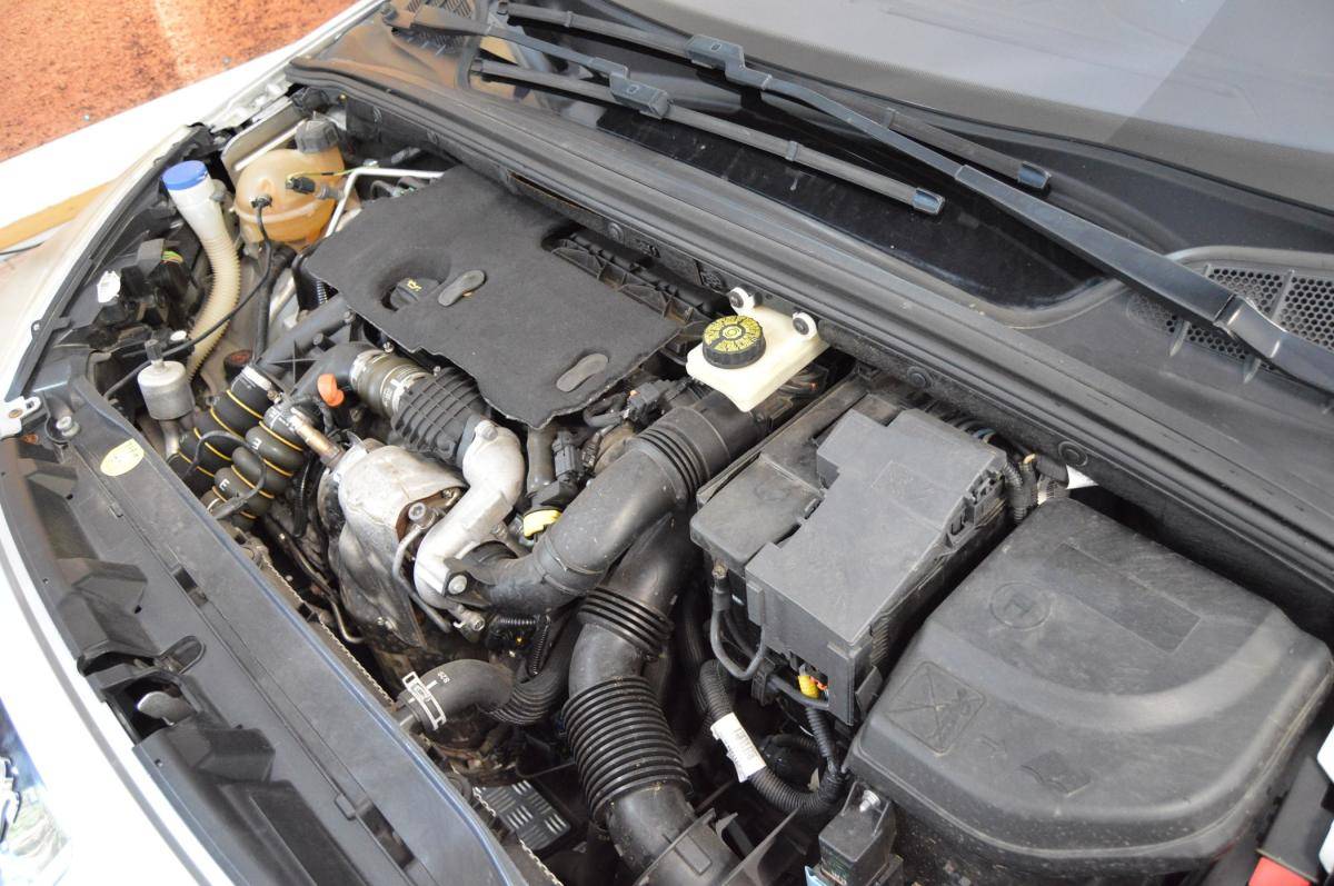 peugeot-308-2012-diesel-1560cc