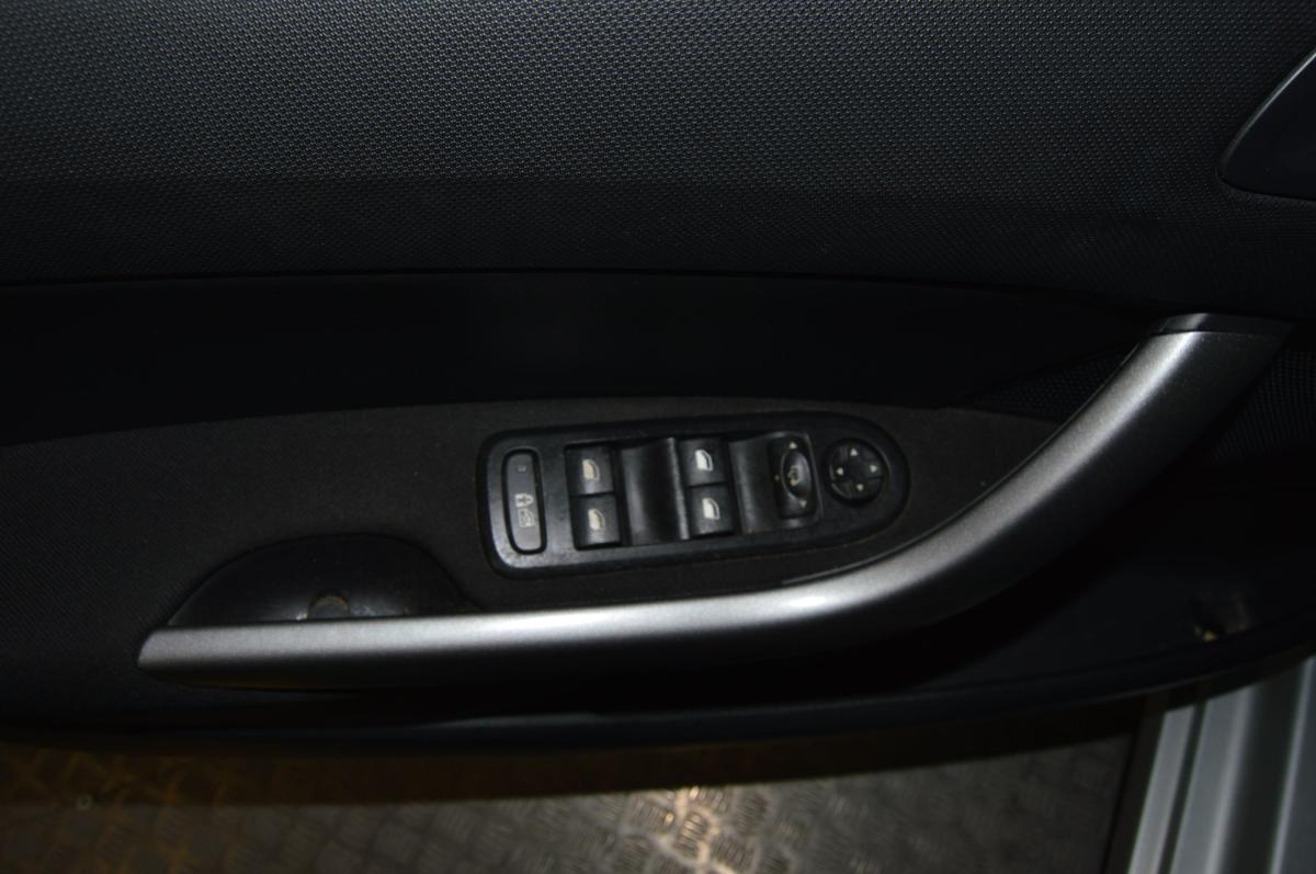 peugeot-308-2012-diesel-1560cc