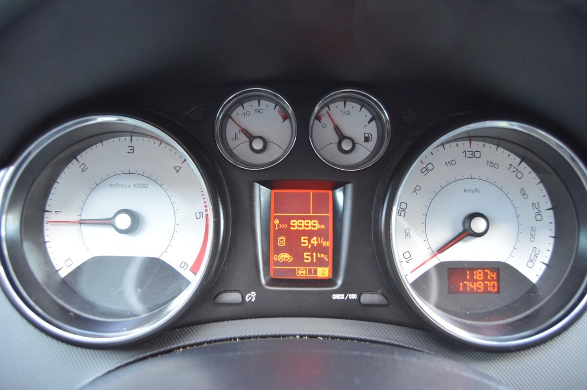 peugeot-308-2012-diesel-1560cc