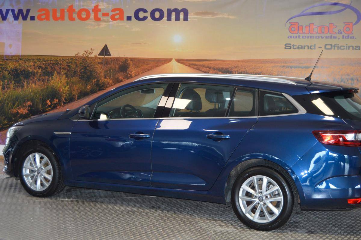 renault-megane-sport-tourer-2018-diesel-1461cc