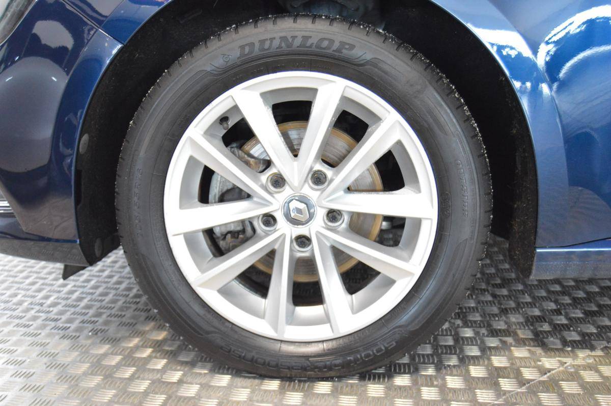 renault-megane-sport-tourer-2018-diesel-1461cc