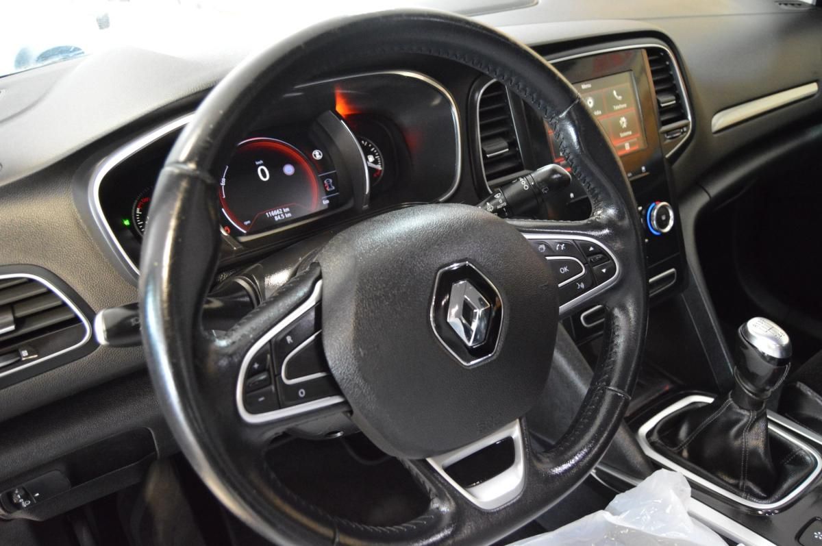 renault-megane-sport-tourer-2018-diesel-1461cc