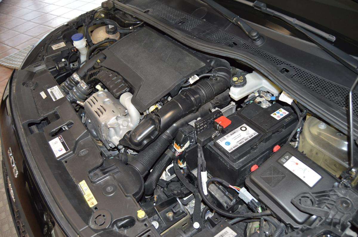 peugeot-208-2022-gasolina-1199cc