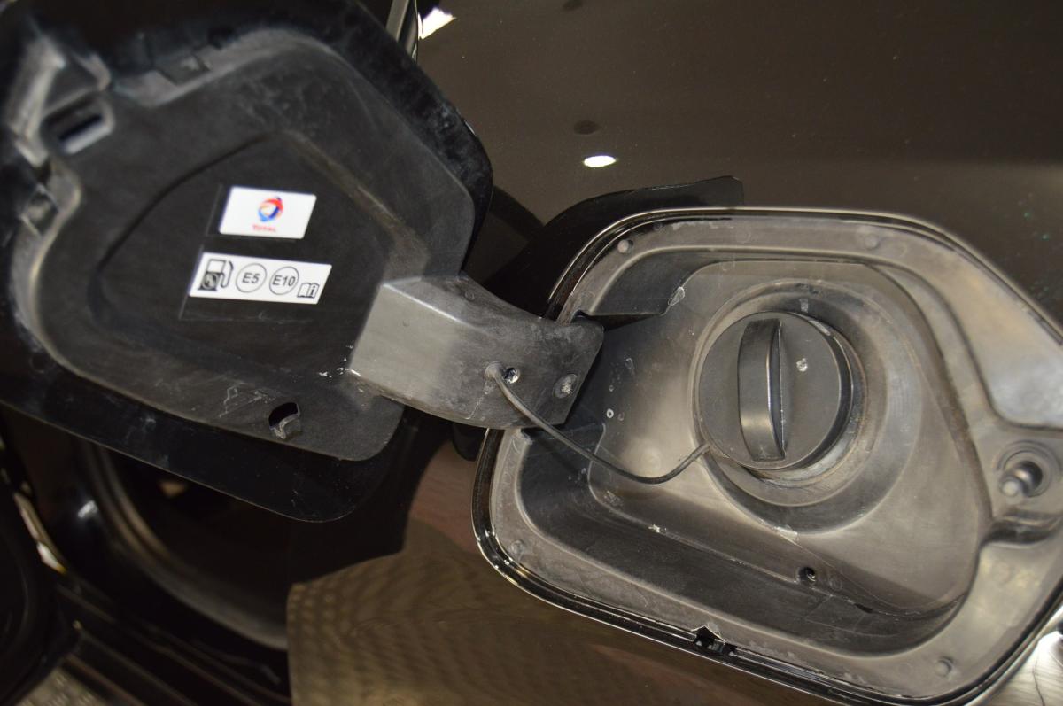 peugeot-208-2022-gasolina-1199cc