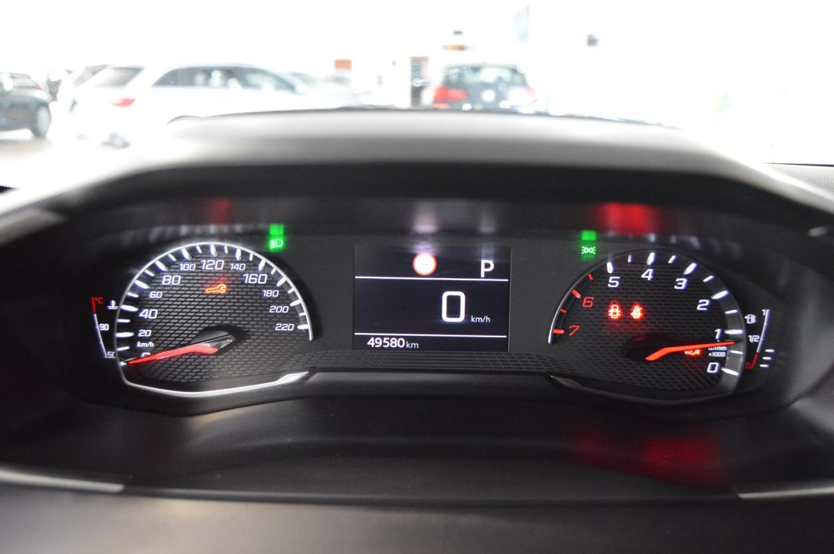 peugeot-208-2022-gasolina-1199cc