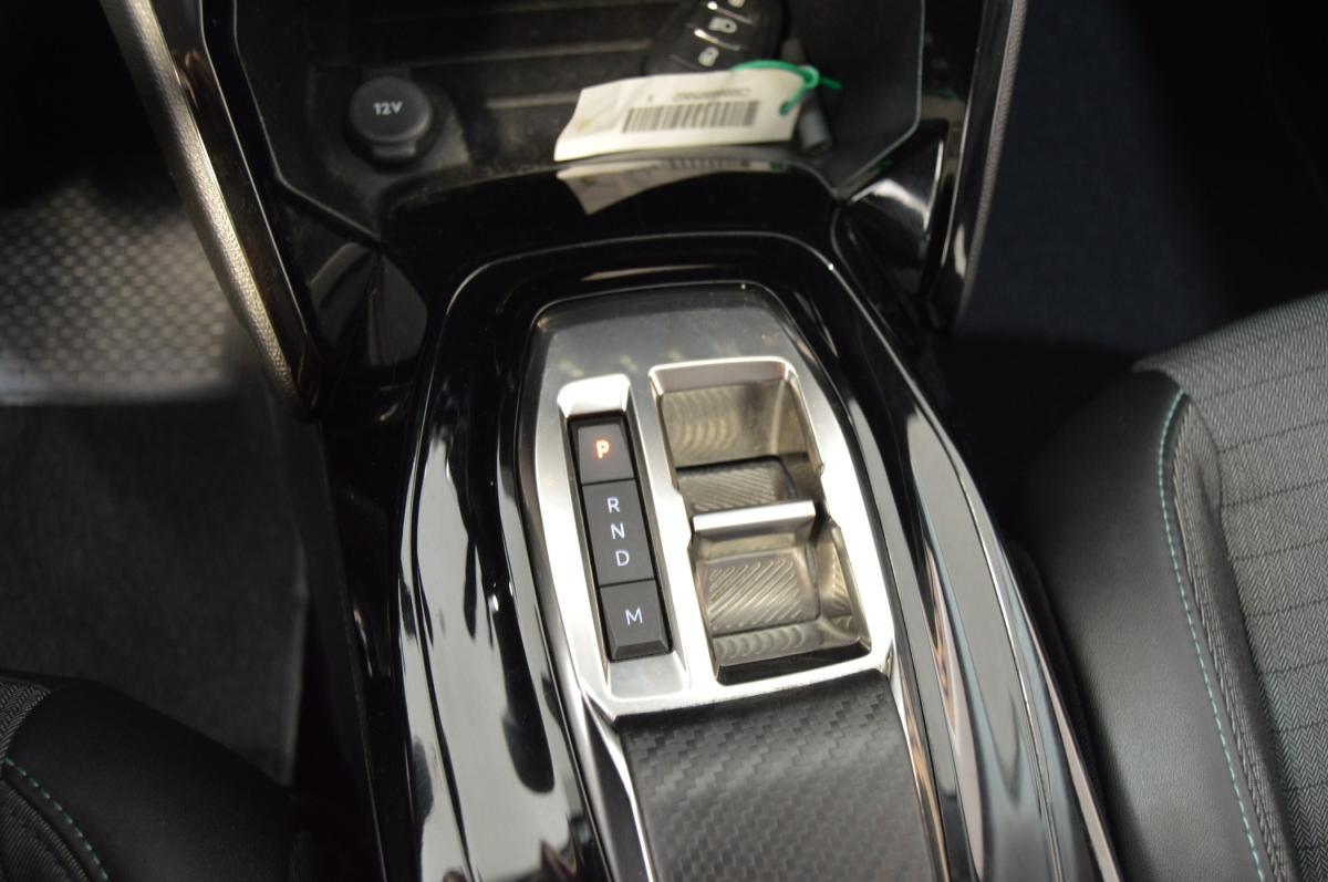 peugeot-208-2022-gasolina-1199cc