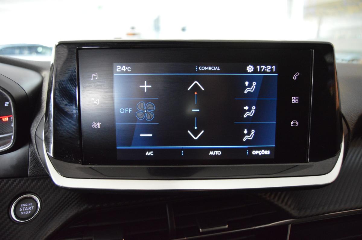 peugeot-208-2022-gasolina-1199cc