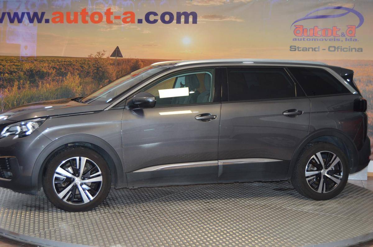 peugeot-5008-2019-gasolina-1199cc