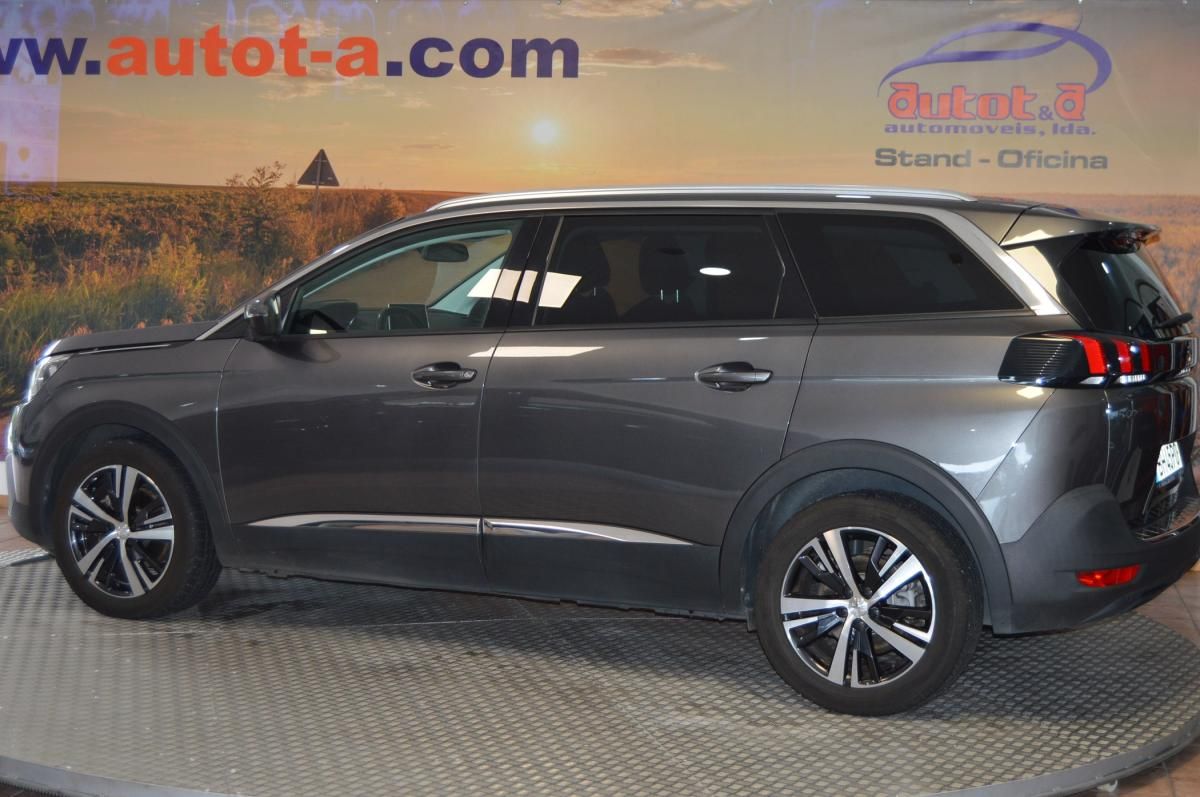 peugeot-5008-2019-gasolina-1199cc