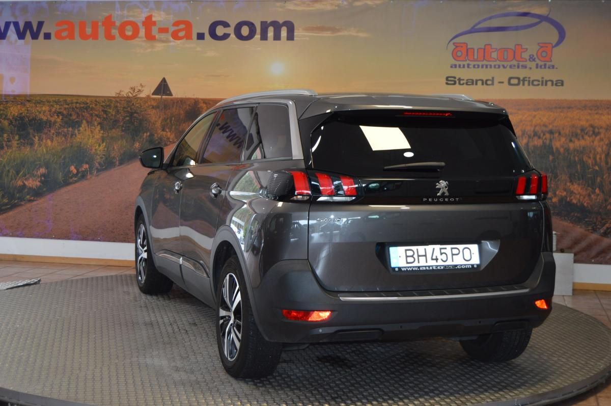 peugeot-5008-2019-gasolina-1199cc