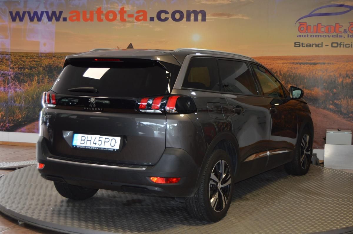 peugeot-5008-2019-gasolina-1199cc