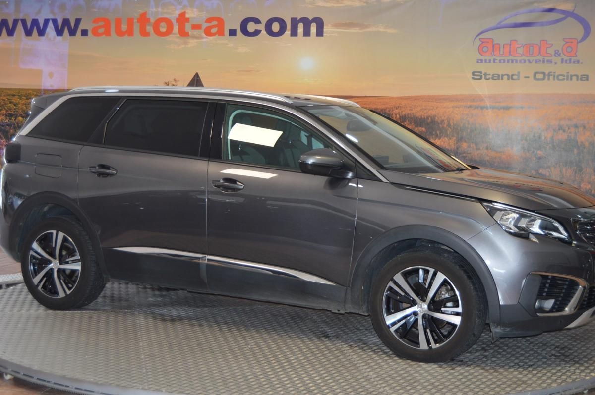 peugeot-5008-2019-gasolina-1199cc
