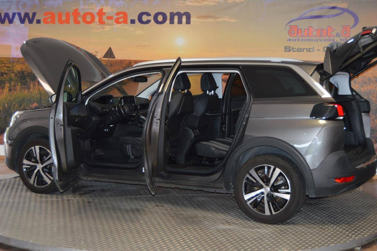 peugeot-5008-2019-gasolina-1199cc