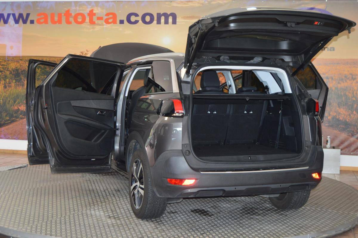 peugeot-5008-2019-gasolina-1199cc
