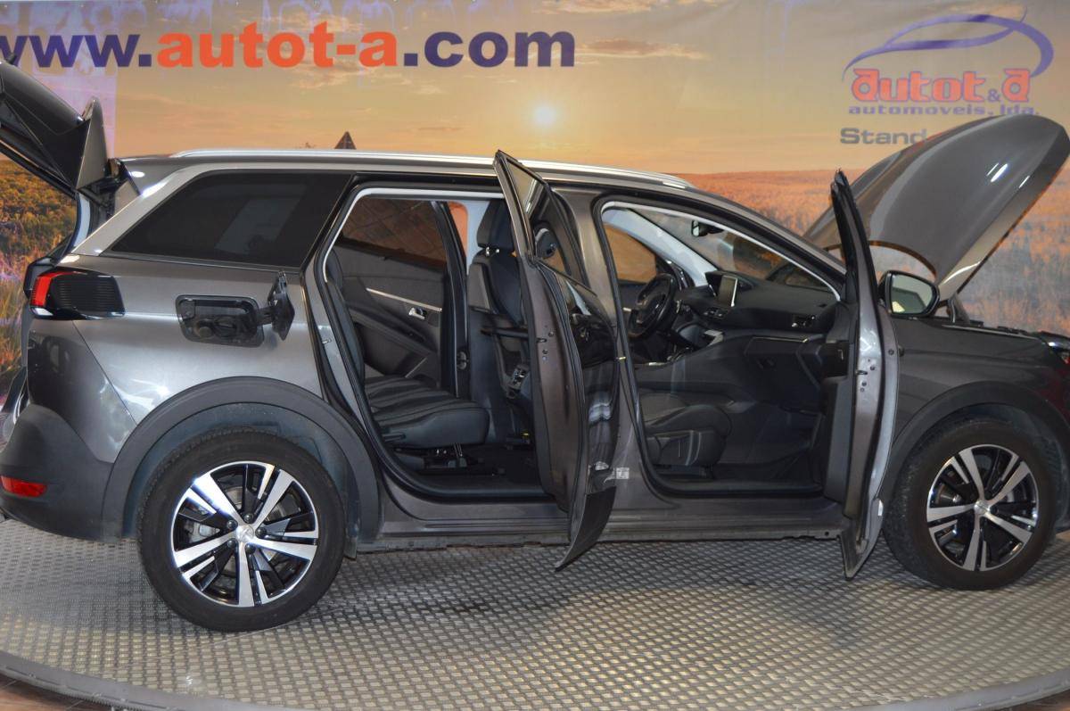 peugeot-5008-2019-gasolina-1199cc