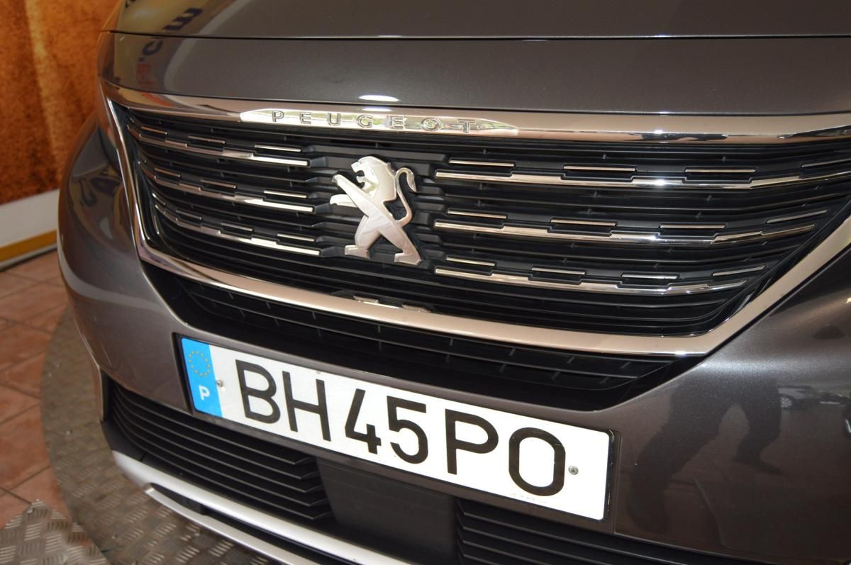 peugeot-5008-2019-gasolina-1199cc