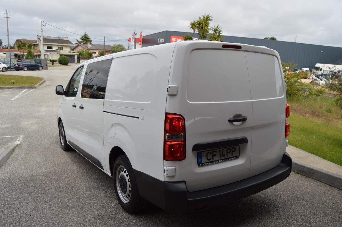 opel-vivaro-2015-diesel-1499cc