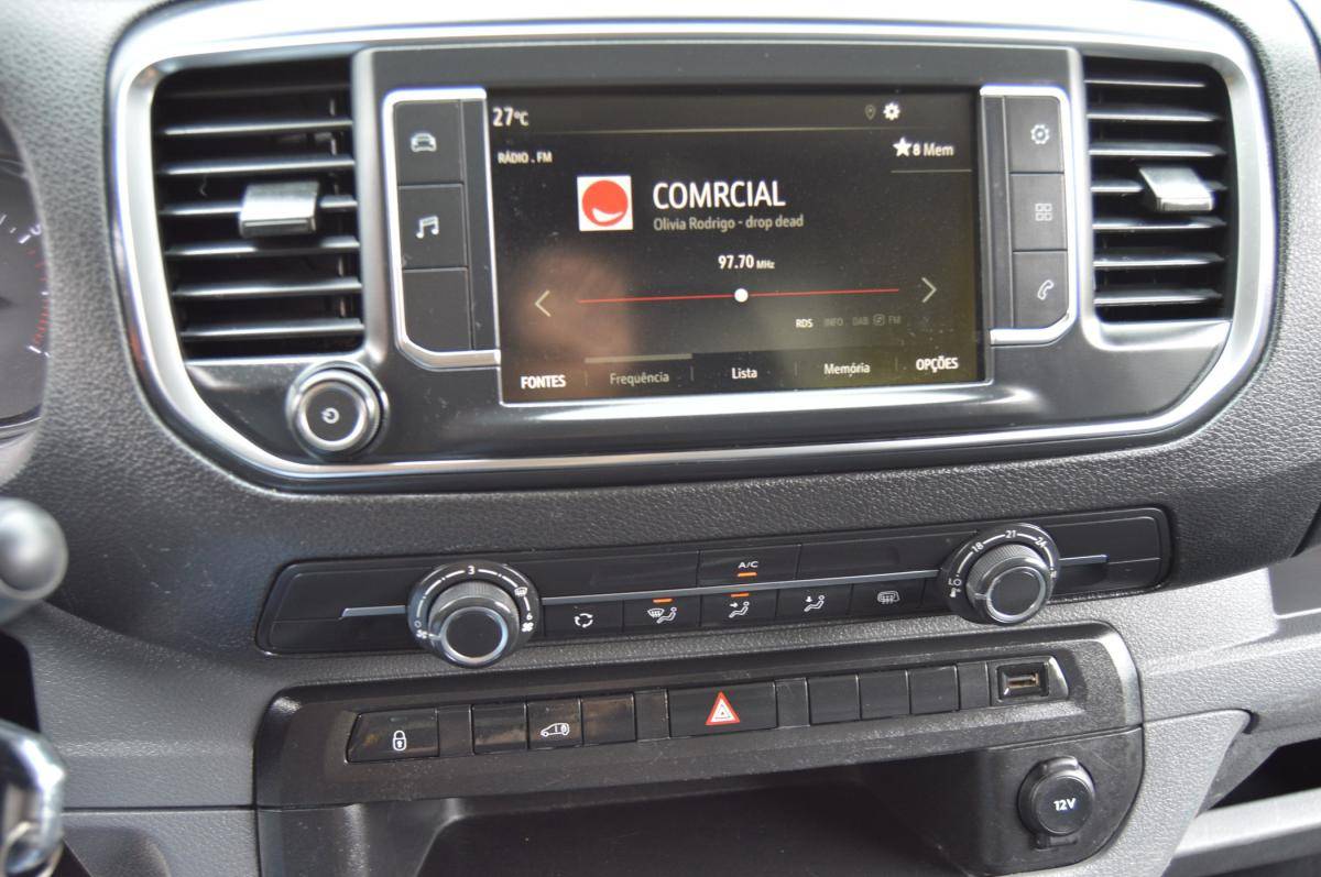 opel-vivaro-2015-diesel-1499cc