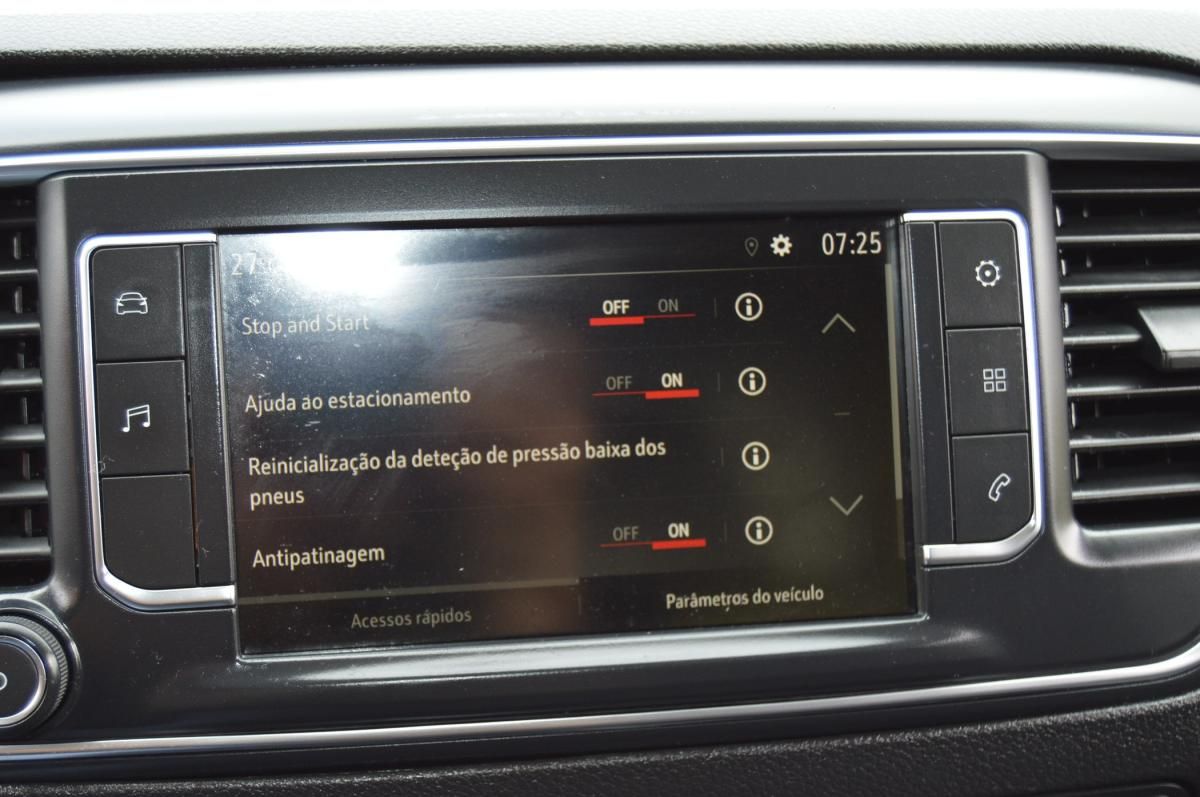 opel-vivaro-2015-diesel-1499cc