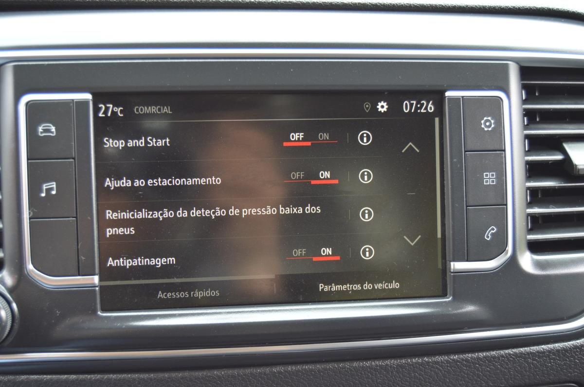 opel-vivaro-2015-diesel-1499cc