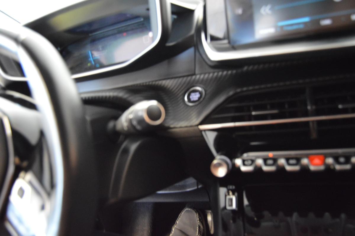 peugeot-208-2022-eletrico-500cc