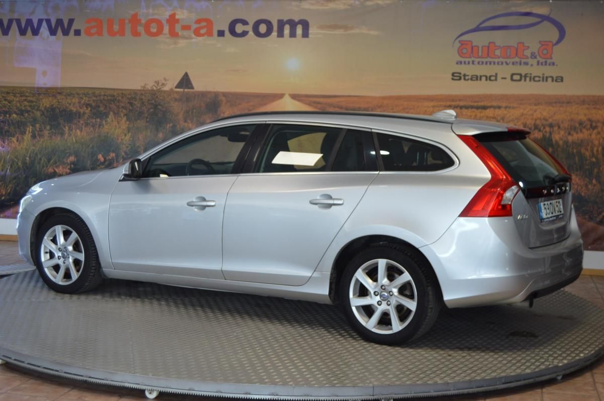 volvo-v60-2014-diesel-1560cc