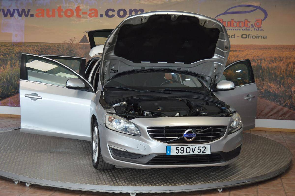 volvo-v60-2014-diesel-1560cc
