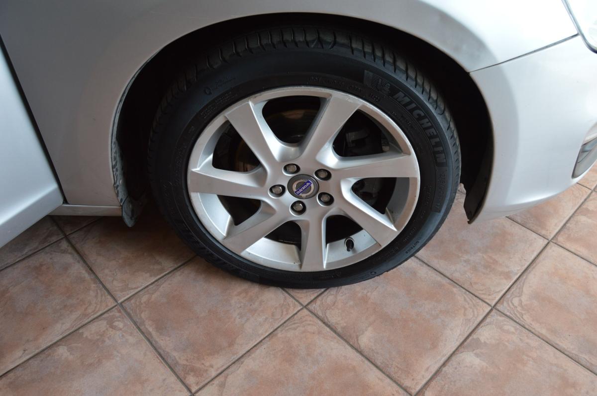 volvo-v60-2014-diesel-1560cc